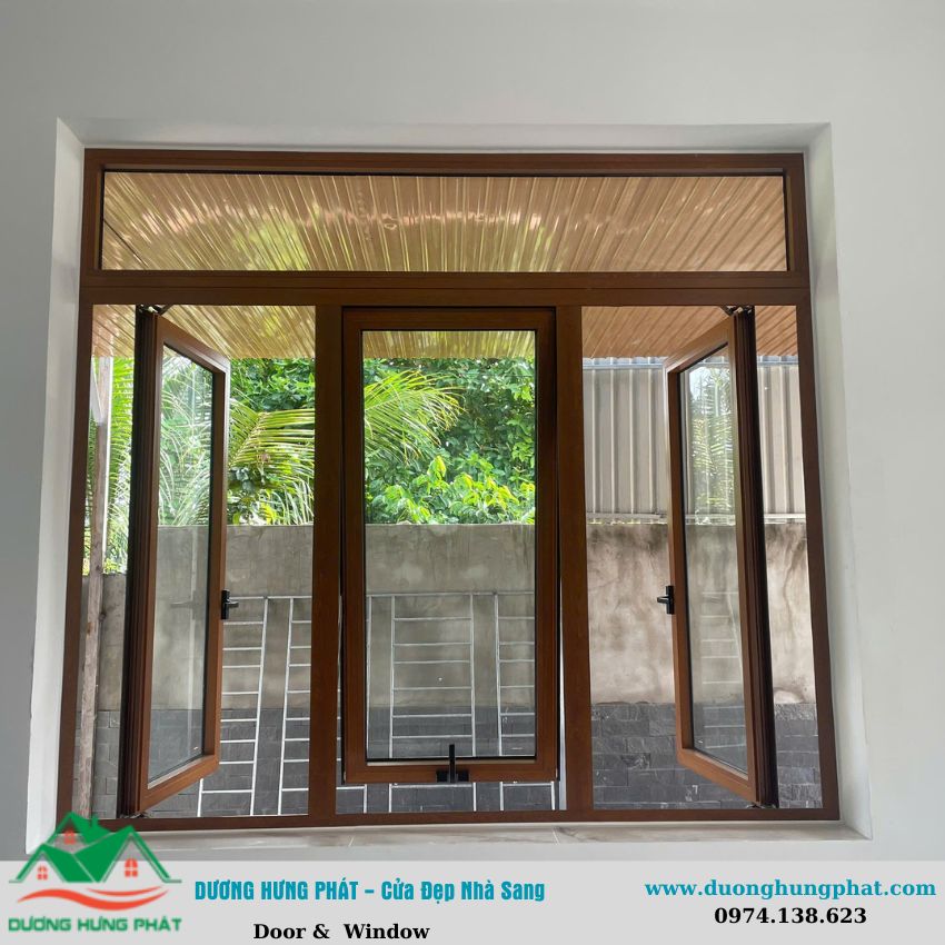 cửa sổ nhôm Xingfa màu vân gỗ cho công trình sang trọng ấm áp